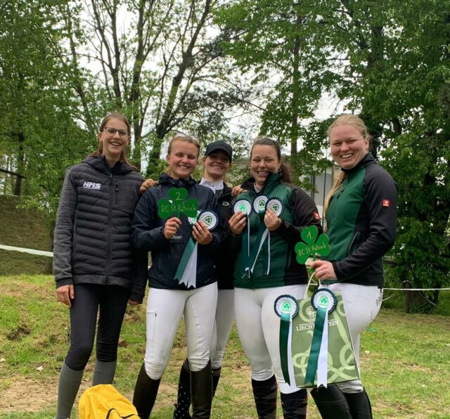 🐴 Hetzmannsdorf 🐴 

Tolle Runden zeigten unsere Mädels beim CSN-C in Hetzmannsdorf und nahmen in Bewerben von 50 cm bis 1.05 m einige gute Platzierungen, sowie eine Menge Erfahrung mit nach Hause.
So kann es gerne weiter gehen! 😍

#sportpferdeteamroubal #gelding #pferdefotografie #pferdeliebe #horse #horsesofinstagram #pferd #equestrian #pferde #horses #showjumping #pferdemädchen #horselove #equestrianlife #pony #instahorse #pferdesport #horsephotography #equinephotography #dressage #horseriding #pferdepost #pferdesch #equine #horsephotographer #horselover #ponyliebe #photography #pferdefreunde